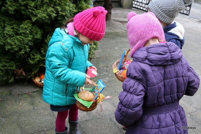 Wiosna i Zajączek odwiedzili PM 8 (zdjecia)