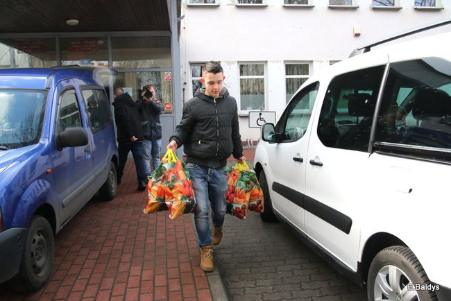 Święconki dotarły do samotnych (zdjęcia)