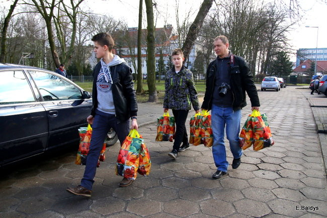 Święconki dotarły do samotnych (zdjęcia)