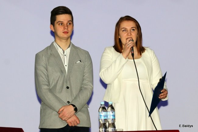 Trzeci z rzędu triumf Ekonomika w debatach (zdjęcia)