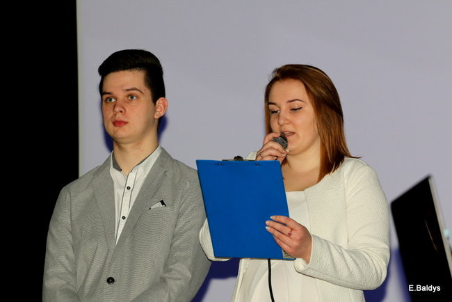 Trzeci z rzędu triumf Ekonomika w debatach (zdjęcia)
