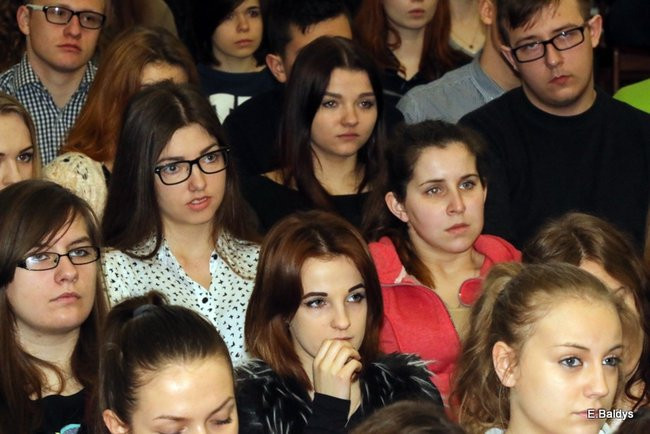 Trzeci z rzędu triumf Ekonomika w debatach (zdjęcia)