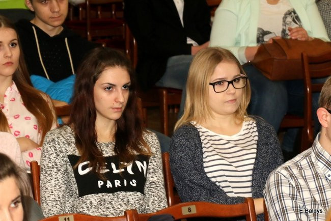Trzeci z rzędu triumf Ekonomika w debatach (zdjęcia)