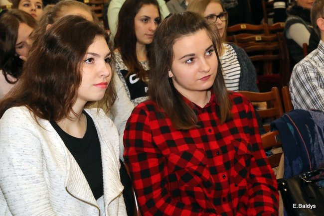 Trzeci z rzędu triumf Ekonomika w debatach (zdjęcia)