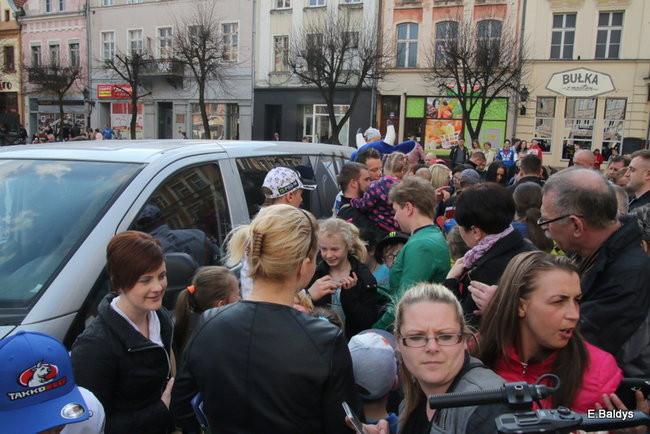 Żużlowcy z kibicami. Na Rynku i w Galerii Leszno (zdjęcia)