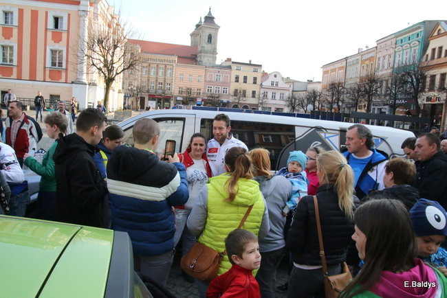 Żużlowcy z kibicami. Na Rynku i w Galerii Leszno (zdjęcia)