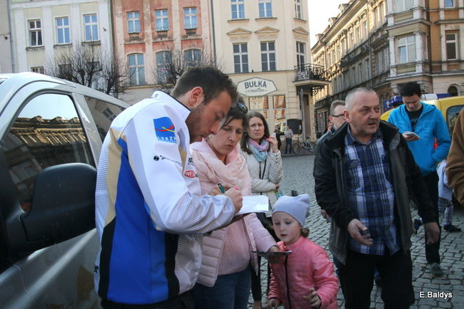 Żużlowcy z kibicami. Na Rynku i w Galerii Leszno (zdjęcia)
