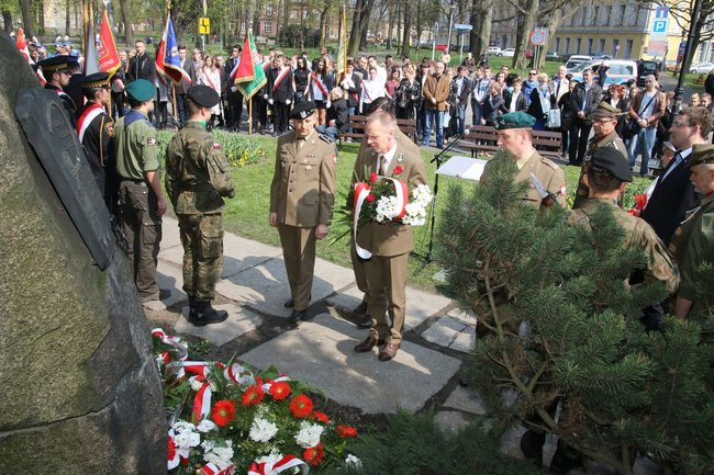 Rocznica zbrodni katyńskiej (zdjęcia)