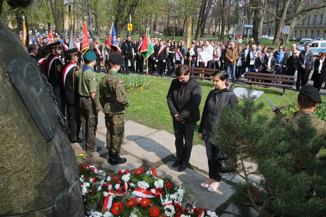 Rocznica zbrodni katyńskiej (zdjęcia)