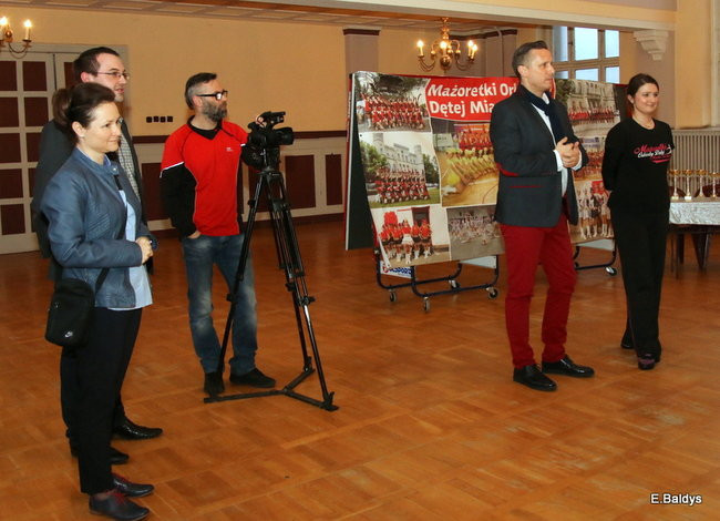 Tort za medale. Dla leszczyńskich Mażoretek (zdjęcia)