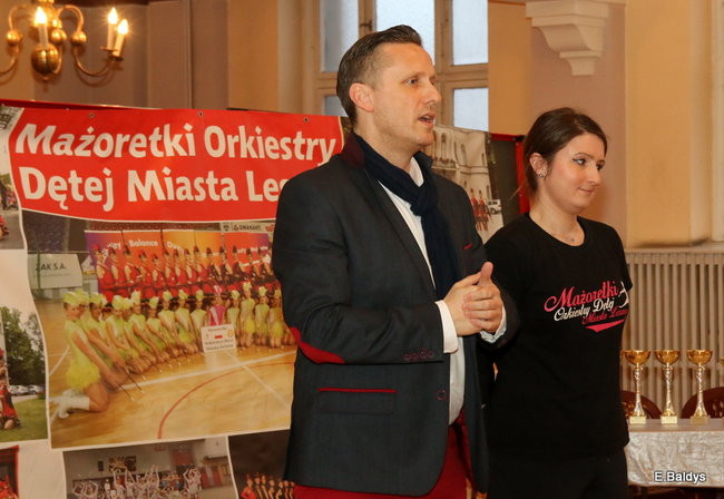 Tort za medale. Dla leszczyńskich Mażoretek (zdjęcia)