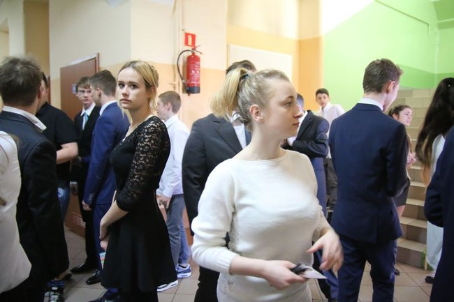 Gimnazjaliści zdają egzaminy. Potrwają trzy dni (zdjęcia)