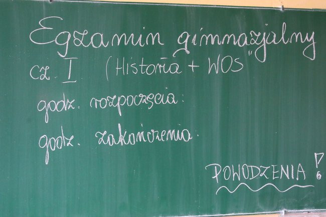Gimnazjaliści zdają egzaminy. Potrwają trzy dni (zdjęcia)