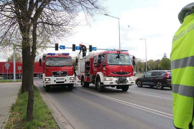Drugie zderzenie na tym na tym samym skrzyżowaniu (zdjęcia)