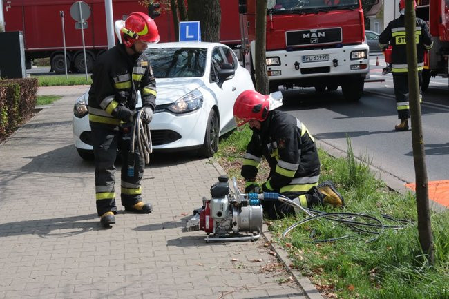 Drugie zderzenie na tym na tym samym skrzyżowaniu (zdjęcia)