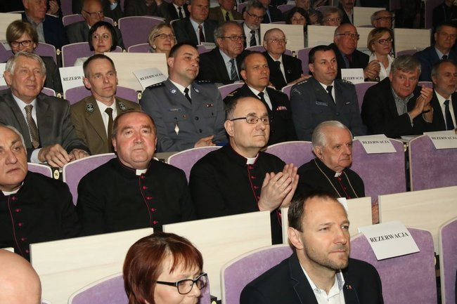 Sesja RM z okazji rocznicy chrztu Polski (zdjęcia)