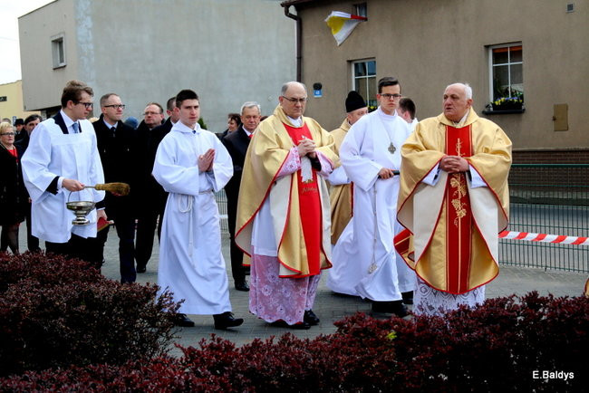 Msza z okazji 1050-lecia Chrztu Polski. Odsłonięcie figury Maryjnej (zdjęcia)