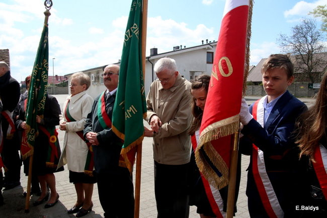 Msza z okazji 1050-lecia Chrztu Polski. Odsłonięcie figury Maryjnej (zdjęcia)