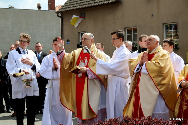 Msza z okazji 1050-lecia Chrztu Polski. Odsłonięcie figury Maryjnej (zdjęcia)