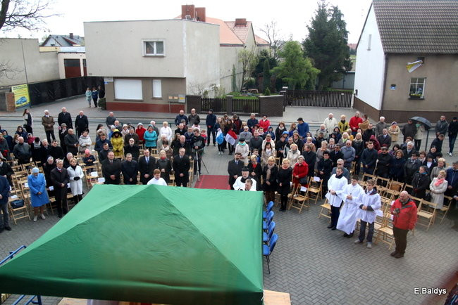 Msza z okazji 1050-lecia Chrztu Polski. Odsłonięcie figury Maryjnej (zdjęcia)