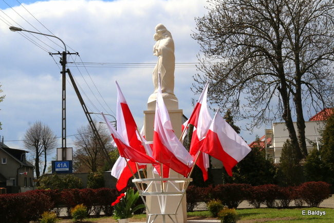 Msza z okazji 1050-lecia Chrztu Polski. Odsłonięcie figury Maryjnej (zdjęcia)
