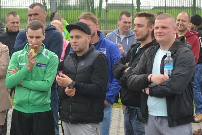 Piłkarze zagrali dla Bartka (zdjęcia)