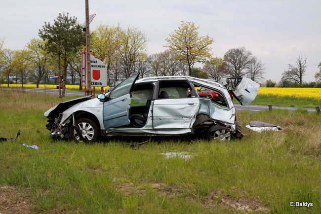 Zderzenie toyoty i citroena (zdjęcia)