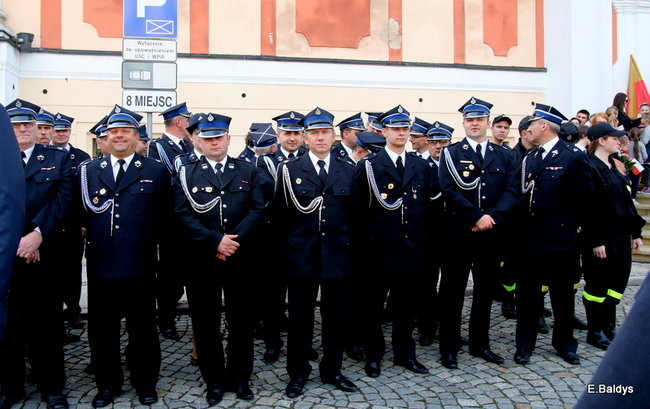 Oklaski i gwizdy na powitanie prezydenta Andrzeja Dudy (zdjęcia, film)