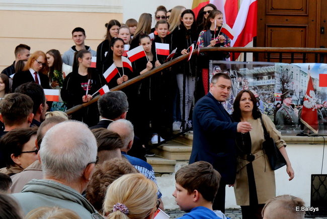 Oklaski i gwizdy na powitanie prezydenta Andrzeja Dudy (zdjęcia, film)