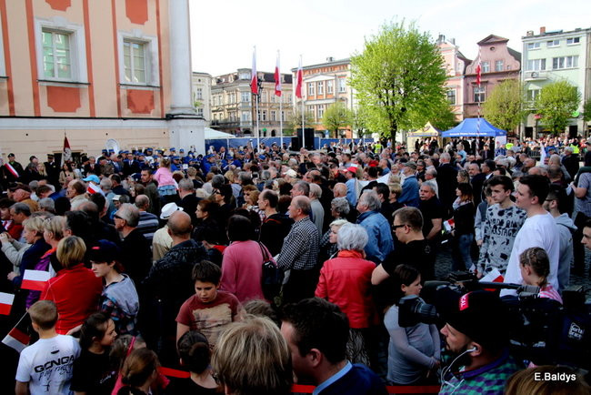 Oklaski i gwizdy na powitanie prezydenta Andrzeja Dudy (zdjęcia, film)