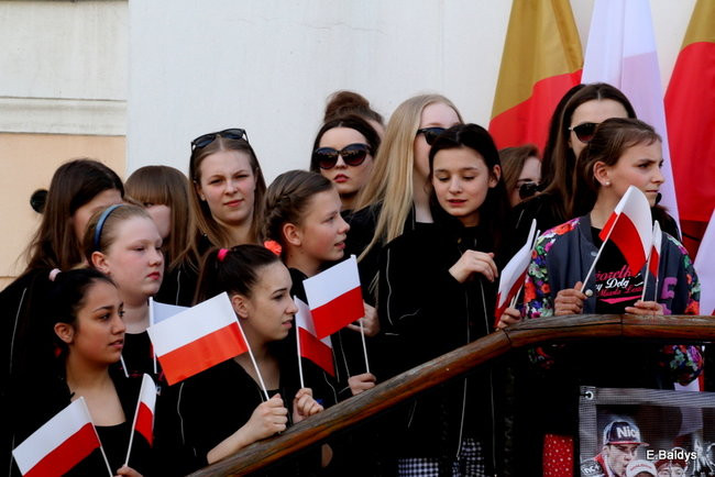 Oklaski i gwizdy na powitanie prezydenta Andrzeja Dudy (zdjęcia, film)