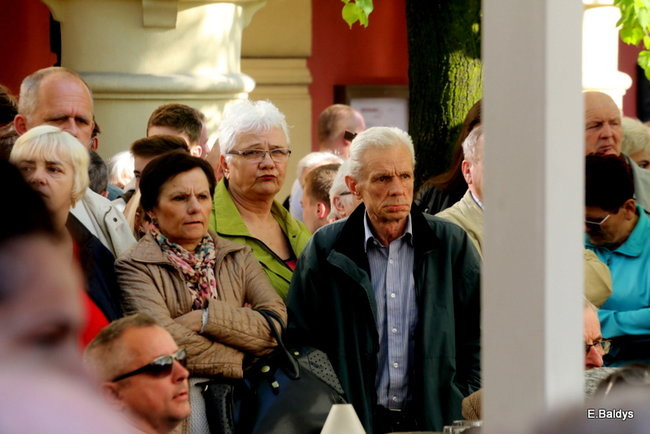 Oklaski i gwizdy na powitanie prezydenta Andrzeja Dudy (zdjęcia, film)