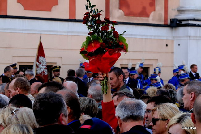 Oklaski i gwizdy na powitanie prezydenta Andrzeja Dudy (zdjęcia, film)