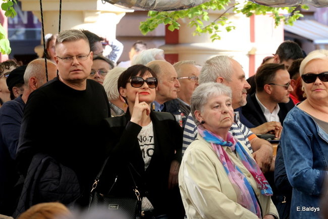 Oklaski i gwizdy na powitanie prezydenta Andrzeja Dudy (zdjęcia, film)