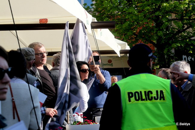 Oklaski i gwizdy na powitanie prezydenta Andrzeja Dudy (zdjęcia, film)