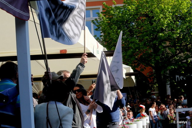 Oklaski i gwizdy na powitanie prezydenta Andrzeja Dudy (zdjęcia, film)