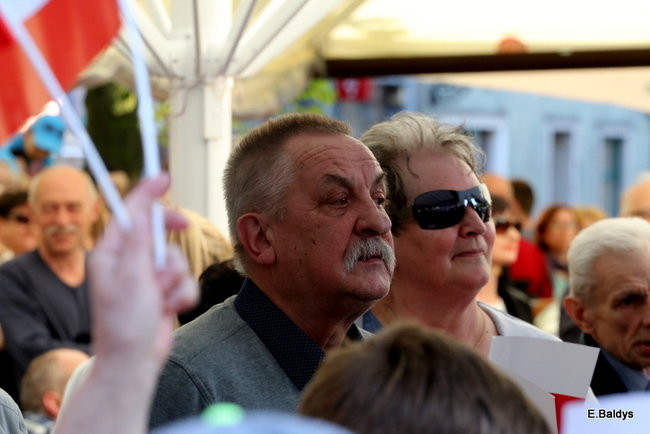 Oklaski i gwizdy na powitanie prezydenta Andrzeja Dudy (zdjęcia, film)