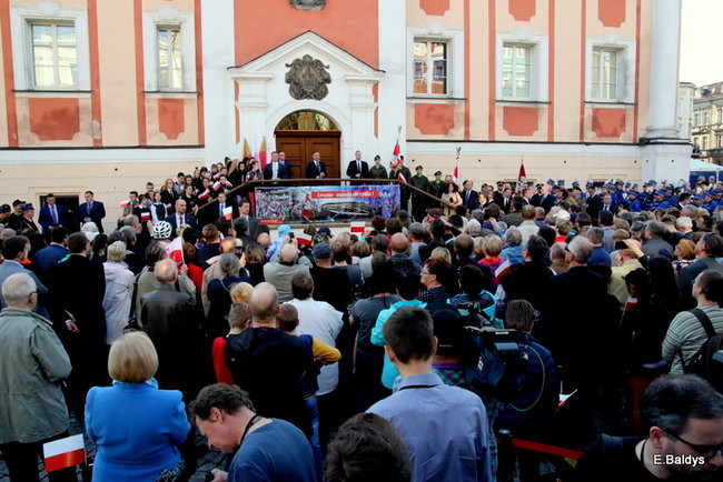 Oklaski i gwizdy na powitanie prezydenta Andrzeja Dudy (zdjęcia, film)