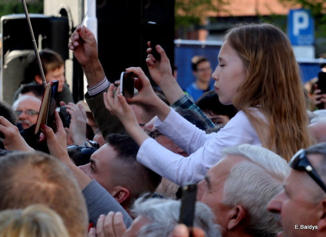 Oklaski i gwizdy na powitanie prezydenta Andrzeja Dudy (zdjęcia, film)