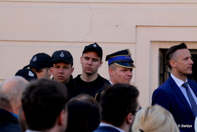 Oklaski i gwizdy na powitanie prezydenta Andrzeja Dudy (zdjęcia, film)