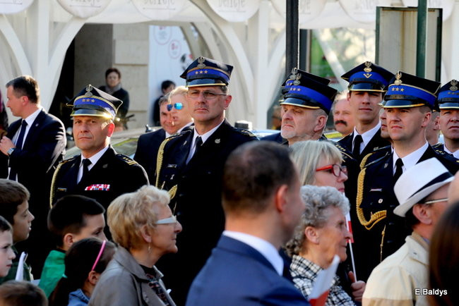 Oklaski i gwizdy na powitanie prezydenta Andrzeja Dudy (zdjęcia, film)