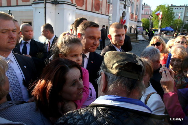 Oklaski i gwizdy na powitanie prezydenta Andrzeja Dudy (zdjęcia, film)