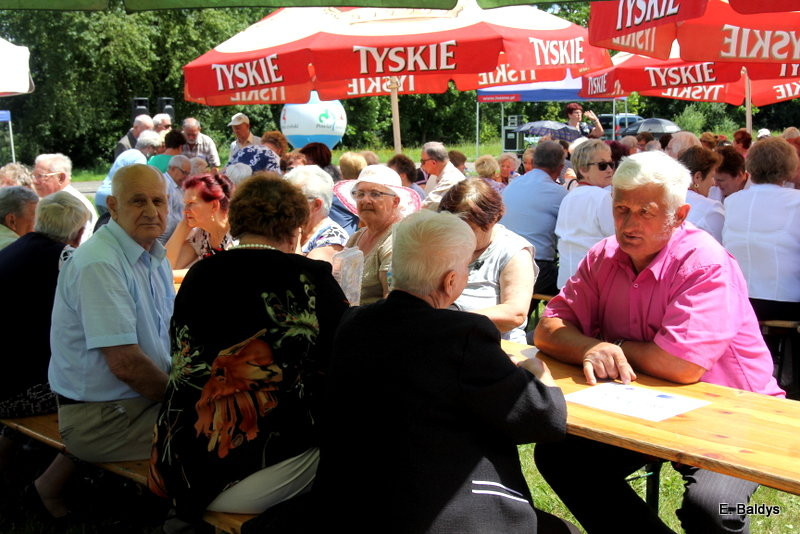 Festyn Seniorów na lotnisku (zdjęcia)