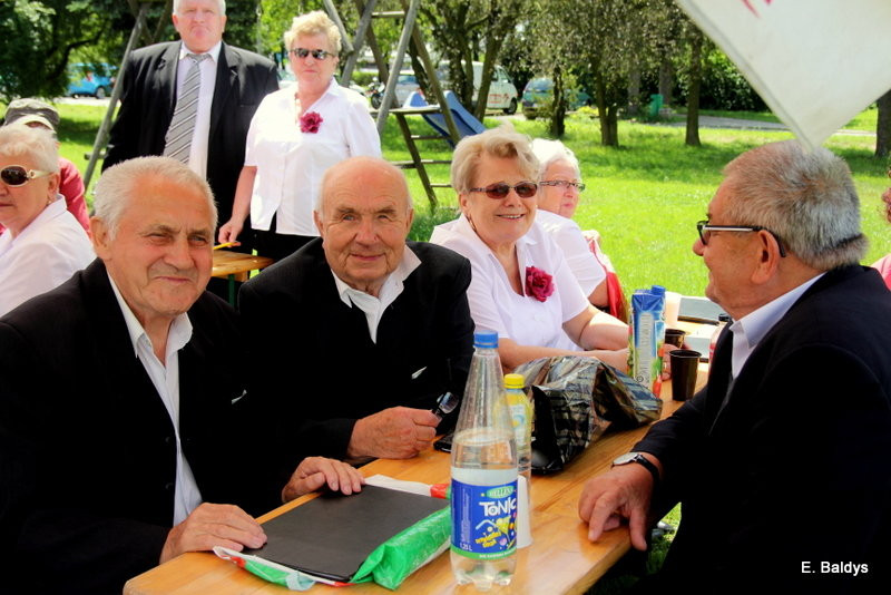 Festyn Seniorów na lotnisku (zdjęcia)