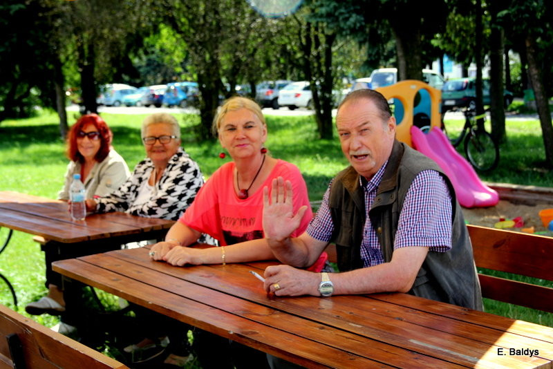 Festyn Seniorów na lotnisku (zdjęcia)