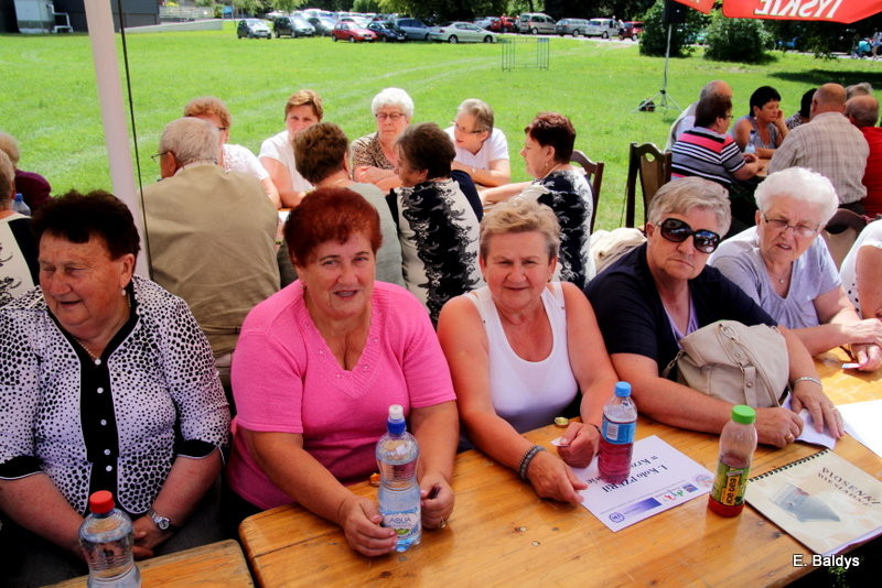 Festyn Seniorów na lotnisku (zdjęcia)