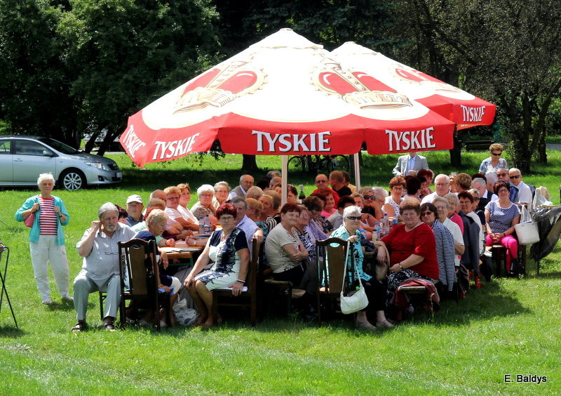 Festyn Seniorów na lotnisku (zdjęcia)