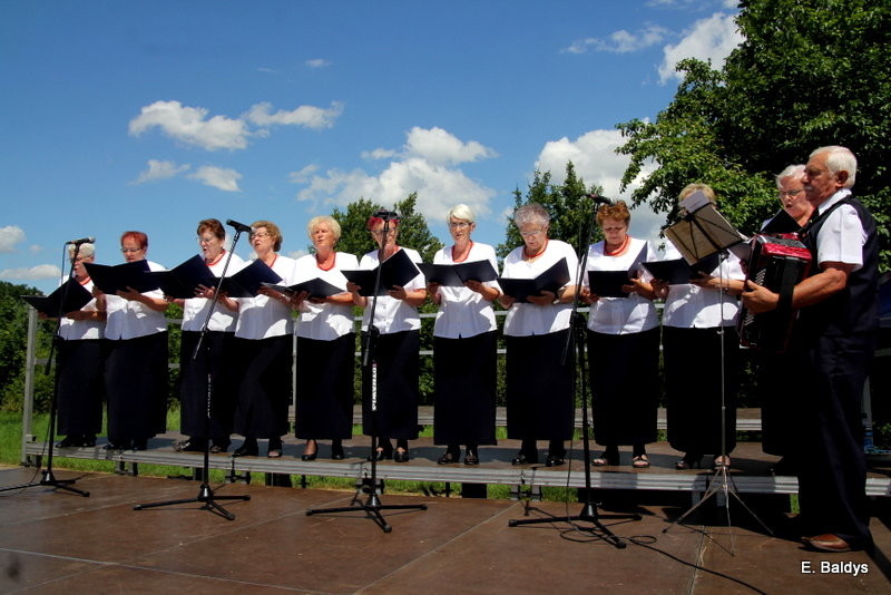 Festyn Seniorów na lotnisku (zdjęcia)