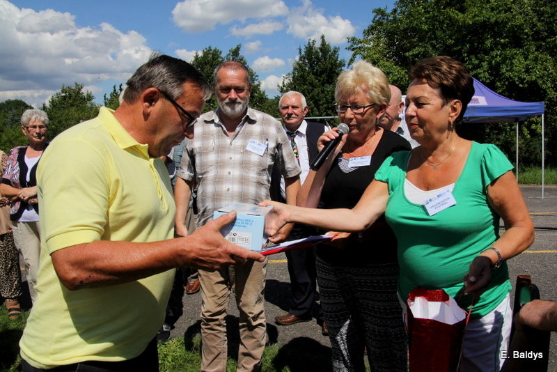 Festyn Seniorów na lotnisku (zdjęcia)