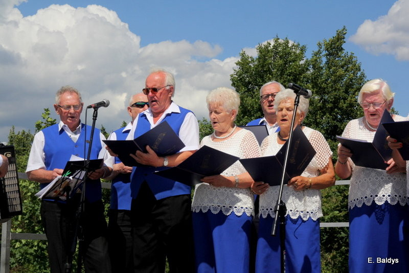 Festyn Seniorów na lotnisku (zdjęcia)